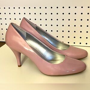Bandolino Women's Courteous Pump